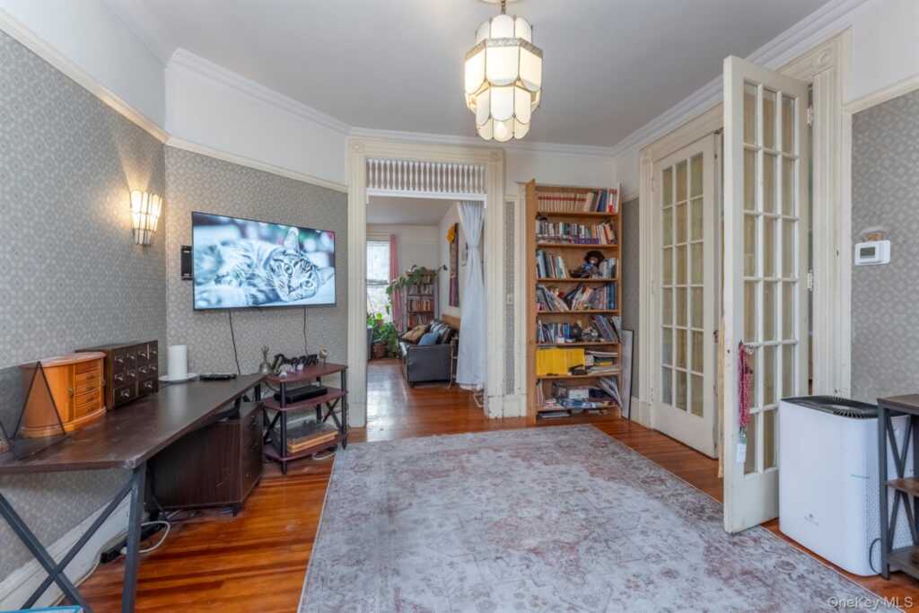 156 Hunter Street, Kingston, NY 12401 - Photo 11 of 49