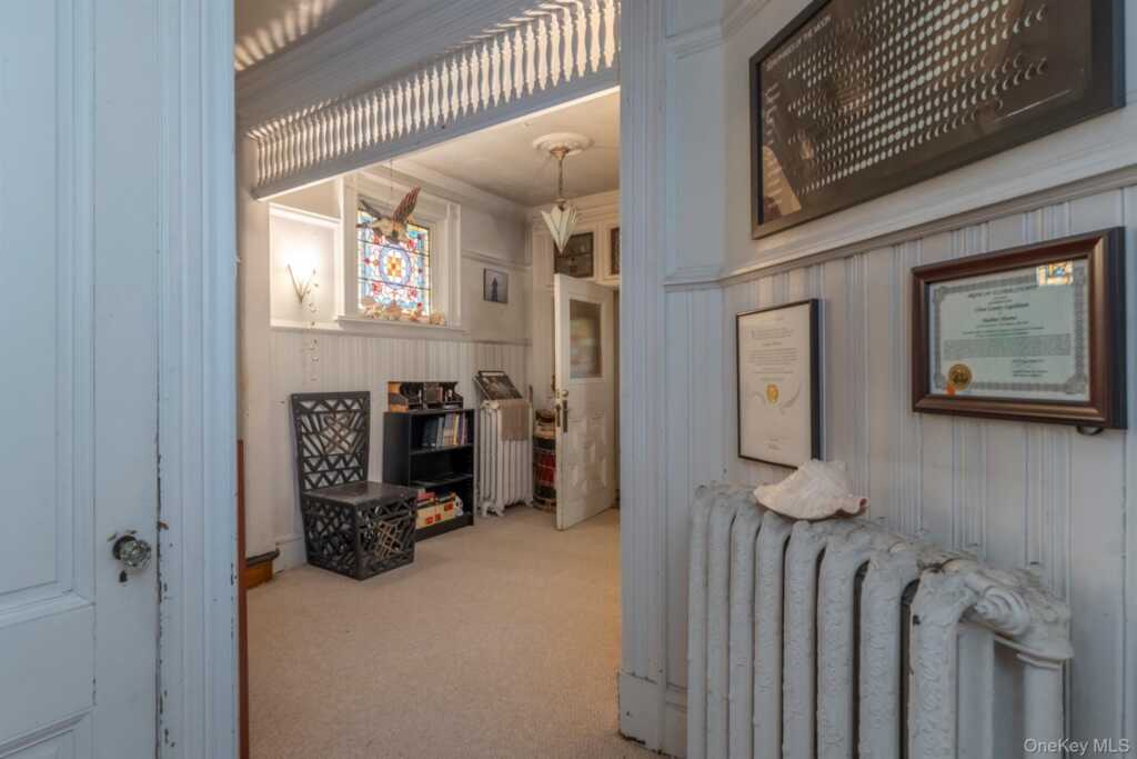 156 Hunter Street, Kingston, NY 12401 - Photo 12 of 49