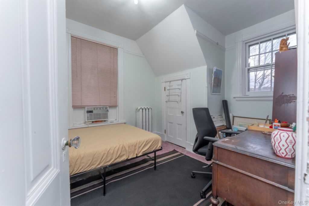 156 Hunter Street, Kingston, NY 12401 - Photo 24 of 49