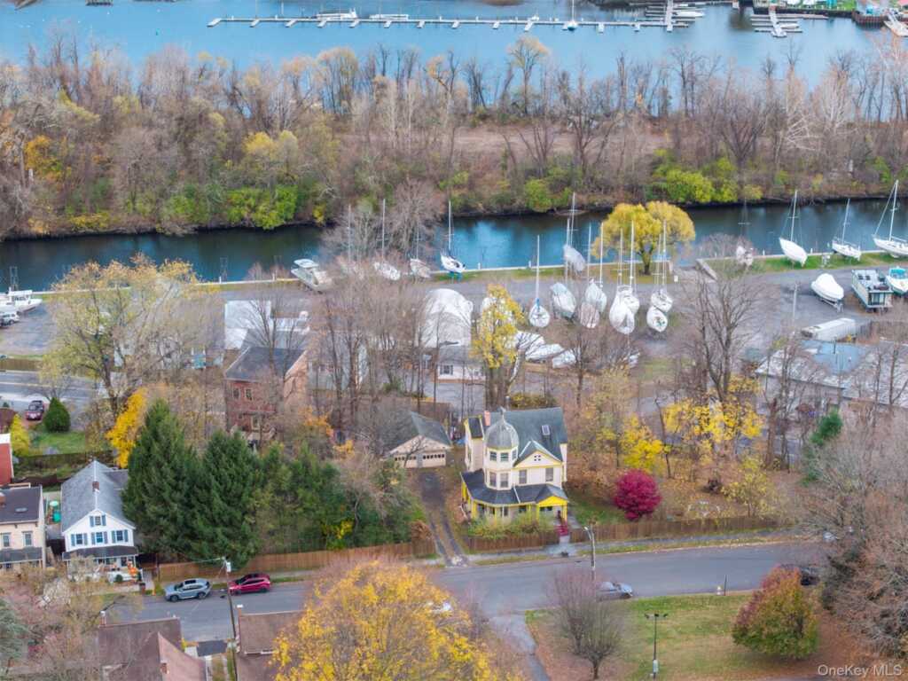 156 Hunter Street, Kingston, NY 12401 - Photo 3 of 49