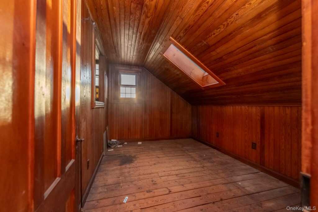 156 Hunter Street, Kingston, NY 12401 - Photo 33 of 49