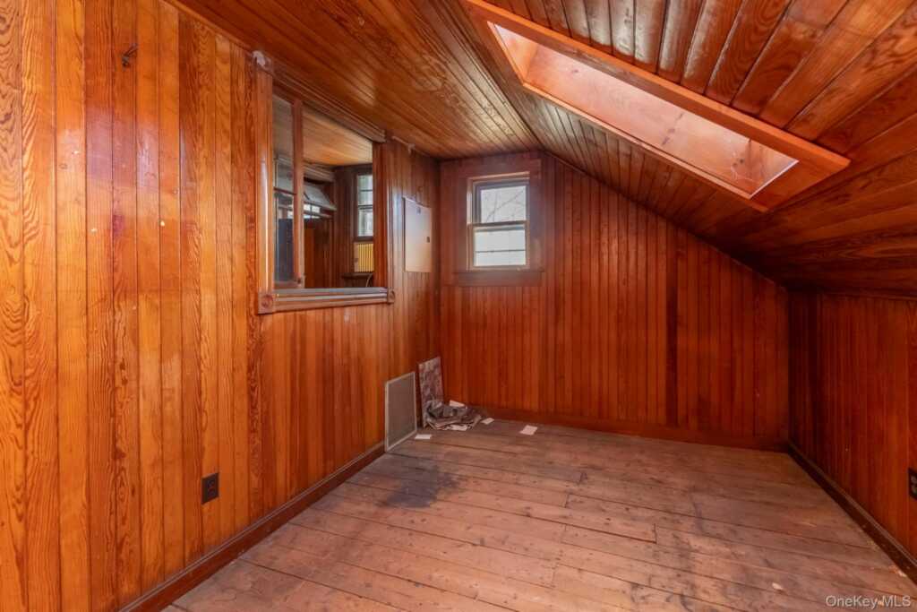 156 Hunter Street, Kingston, NY 12401 - Photo 34 of 49