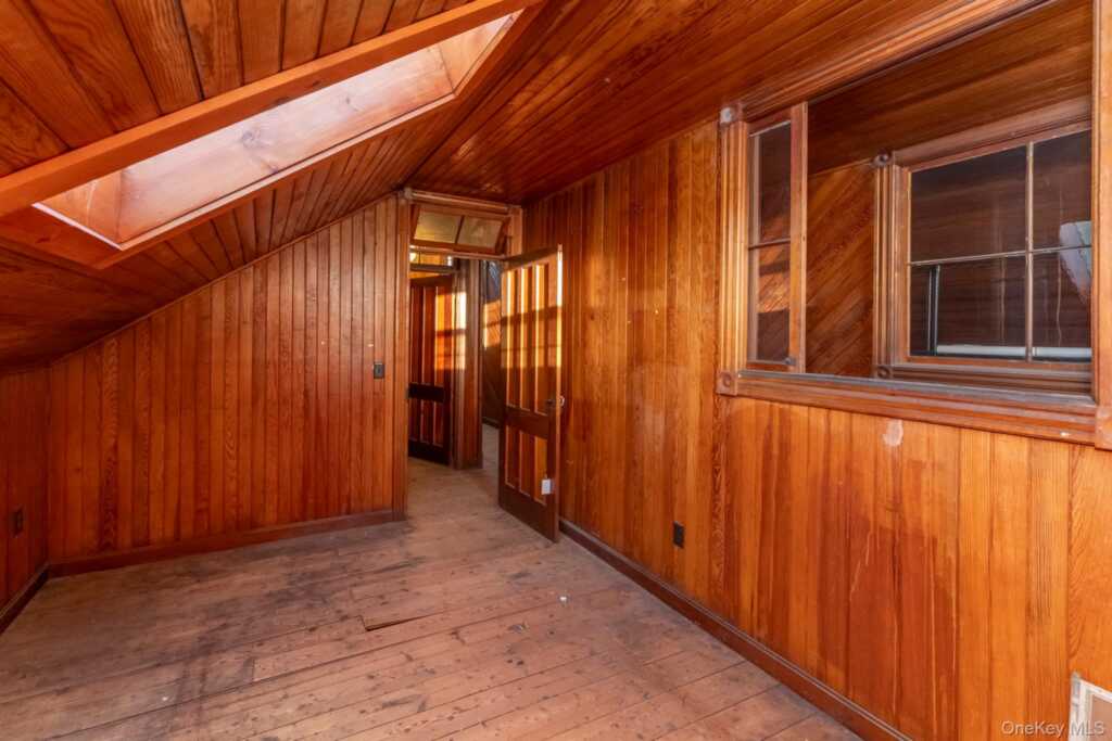 156 Hunter Street, Kingston, NY 12401 - Photo 35 of 49