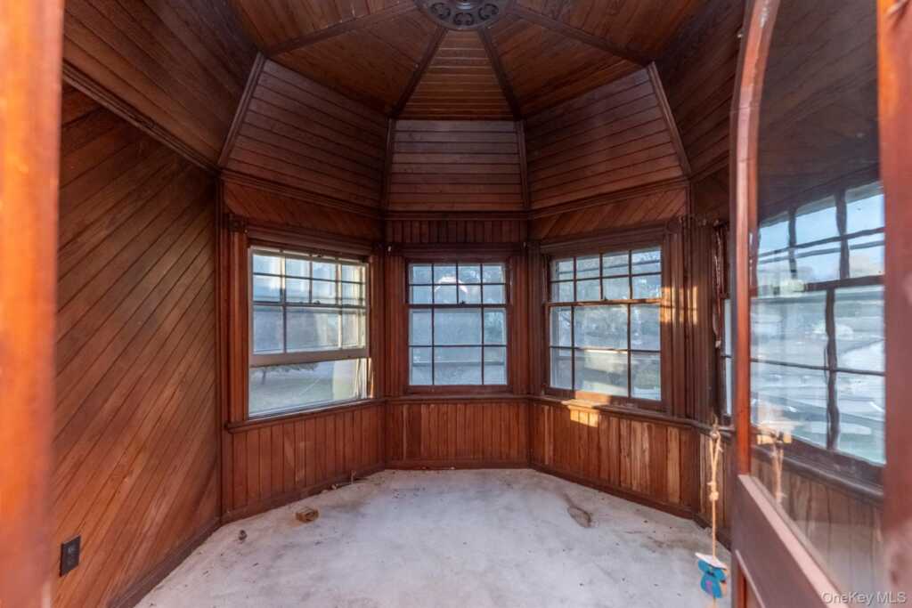 156 Hunter Street, Kingston, NY 12401 - Photo 36 of 49