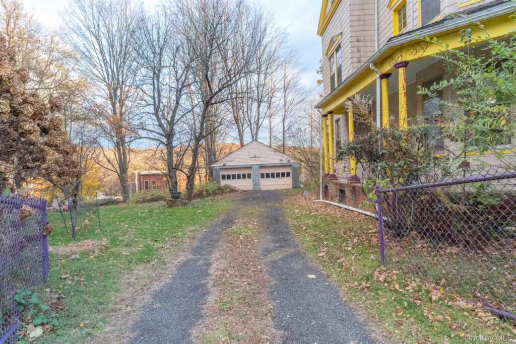 156 Hunter Street, Kingston, NY 12401 - Photo 37 of 49