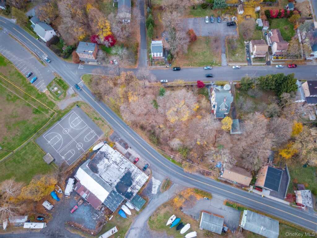 156 Hunter Street, Kingston, NY 12401 - Photo 4 of 49