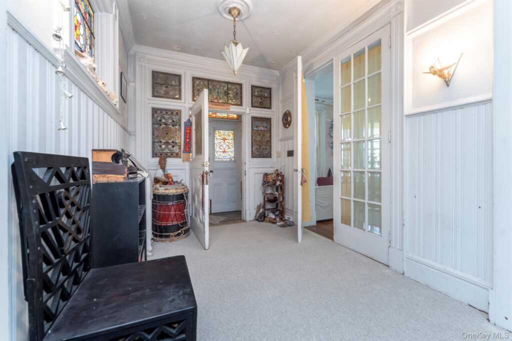 156 Hunter Street, Kingston, NY 12401 - Photo 6 of 49