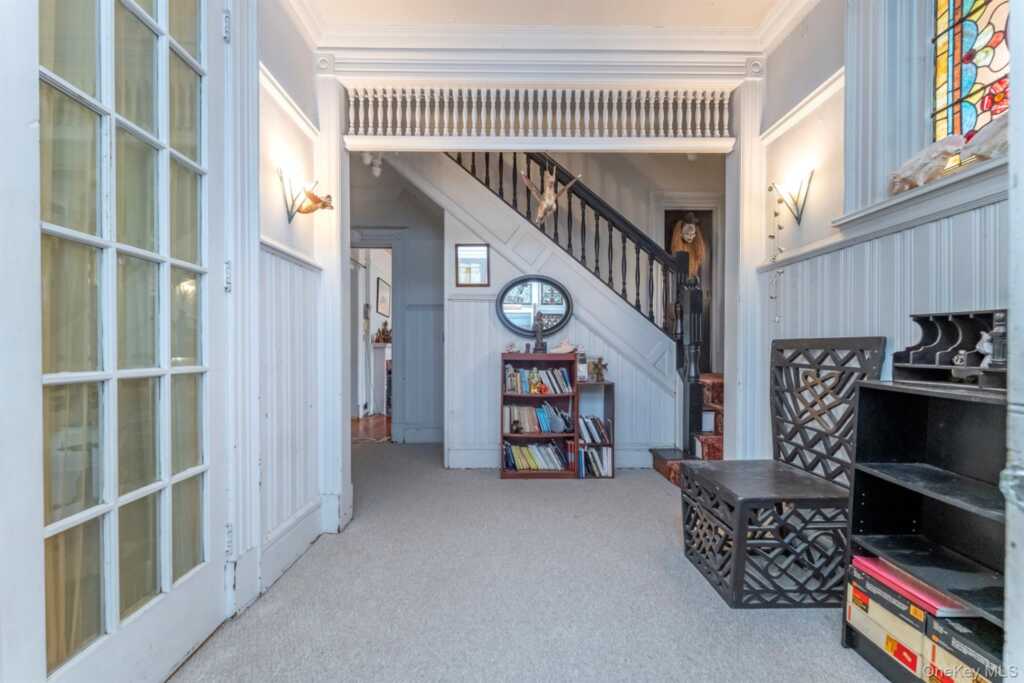 156 Hunter Street, Kingston, NY 12401 - Photo 7 of 49