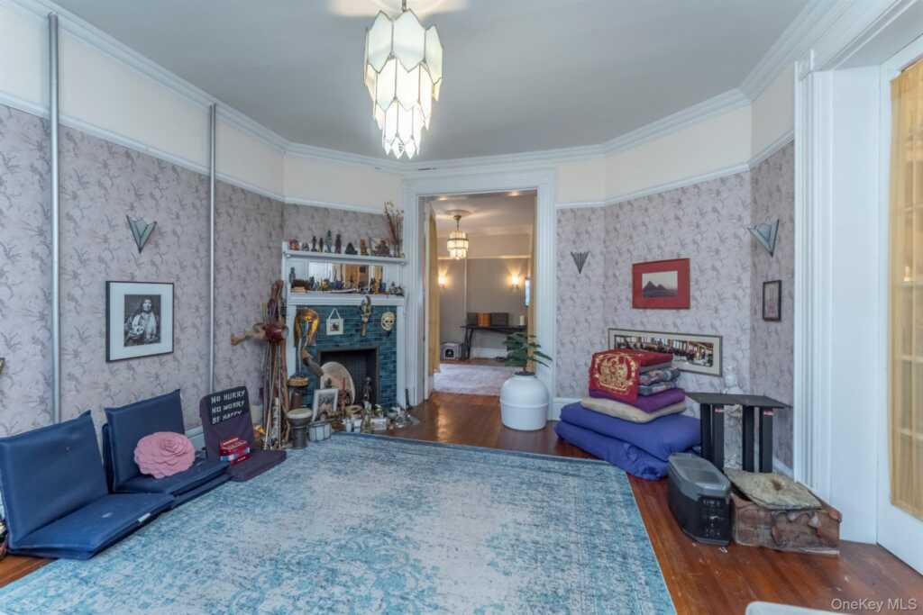 156 Hunter Street, Kingston, NY 12401 - Photo 9 of 49