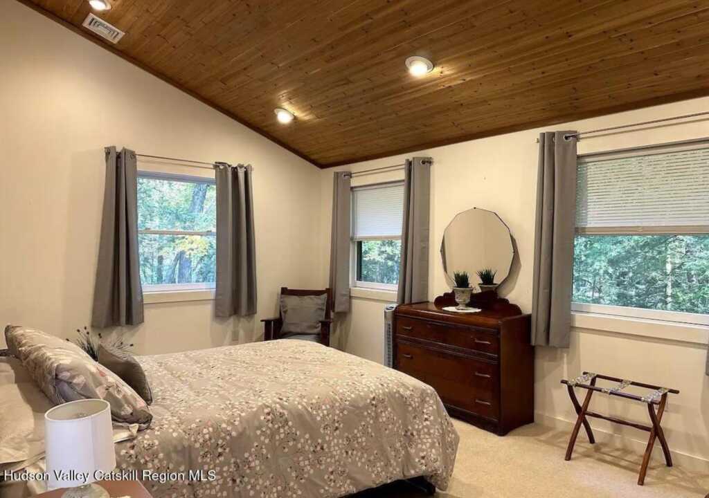 32 Eastwoods, Woodstock, NY 12498 - Photo 11 of 17