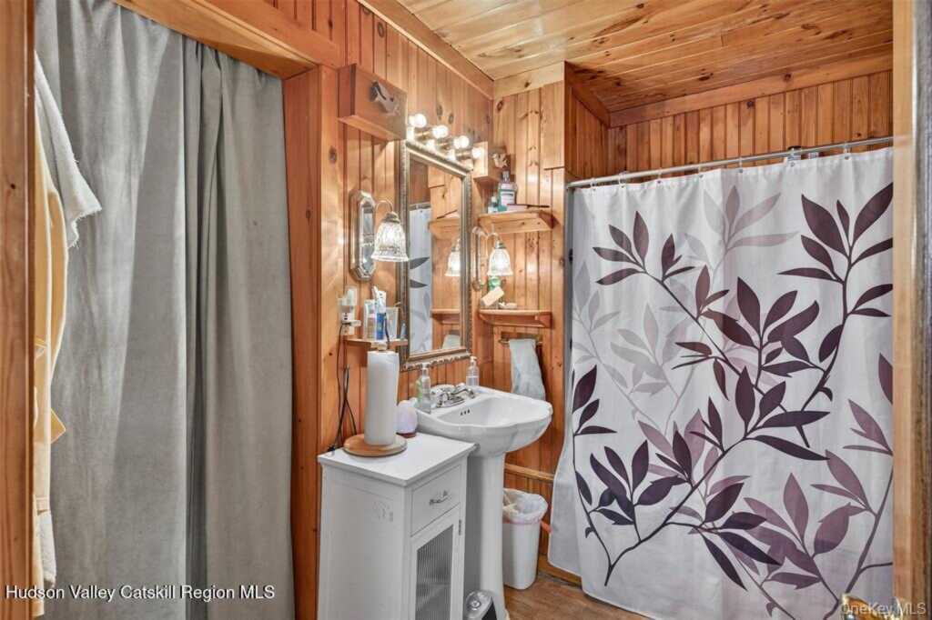 423 Main Street, Rosendale, NY 12472 - Photo 23 of 29