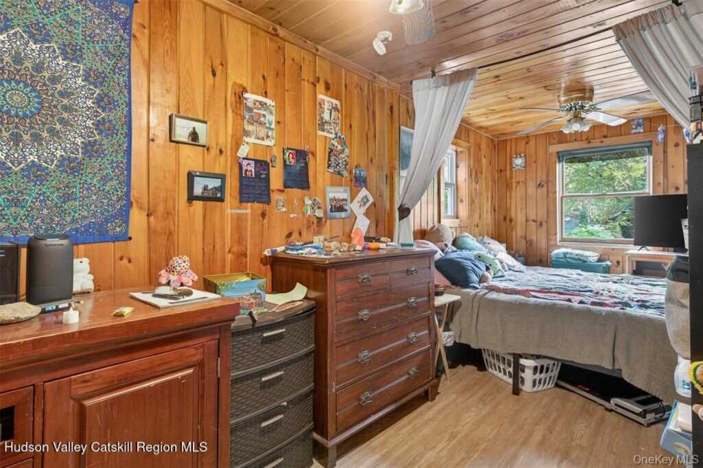 423 Main Street, Rosendale, NY 12472 - Photo 8 of 29