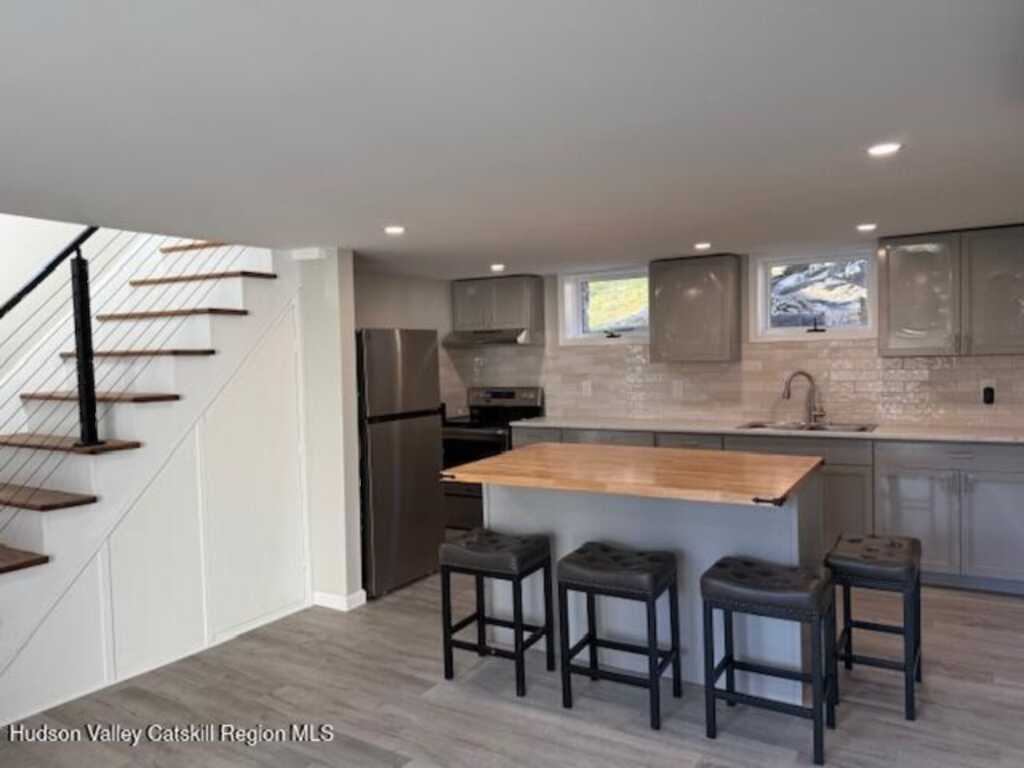 19 Purvis Street, Kingston, NY 12401 - Photo 3 of 23