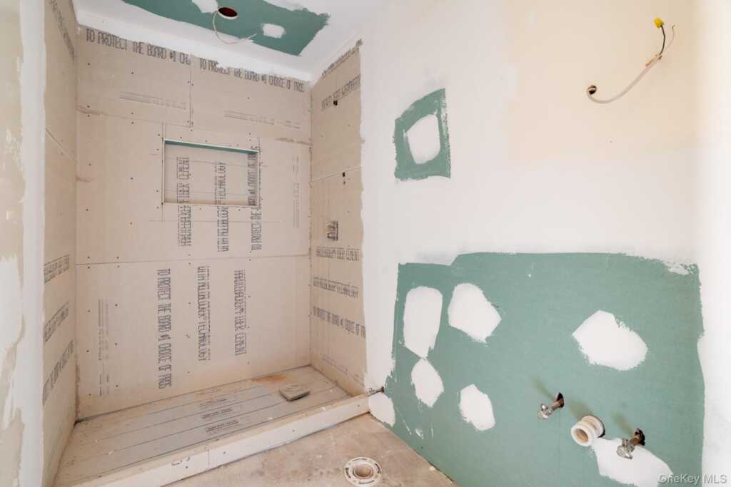 233 Forest Hill Drive, Kingston, NY 12401 - Photo 19 of 34