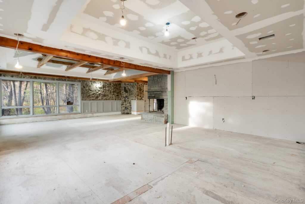 233 Forest Hill Drive, Kingston, NY 12401 - Photo 7 of 34