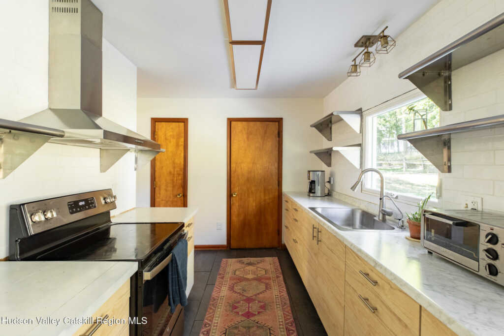 23 Harrington Street, New Paltz, NY 12561 - Photo 10 of 32