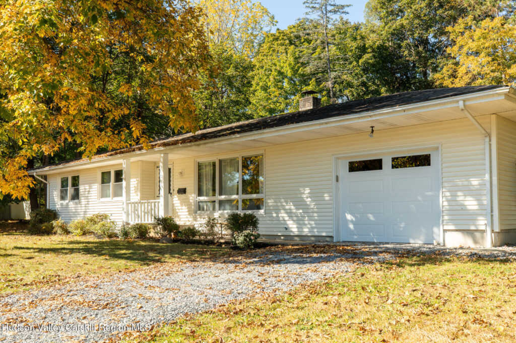 23 Harrington Street, New Paltz, NY 12561 - Photo 2 of 32