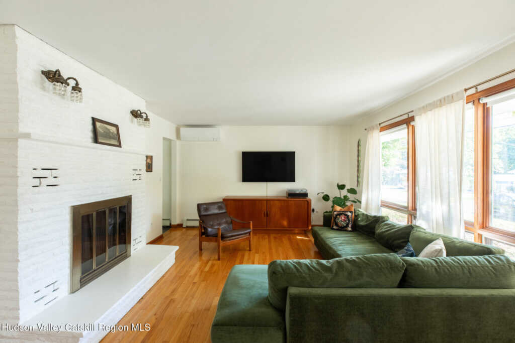 23 Harrington Street, New Paltz, NY 12561 - Photo 5 of 32