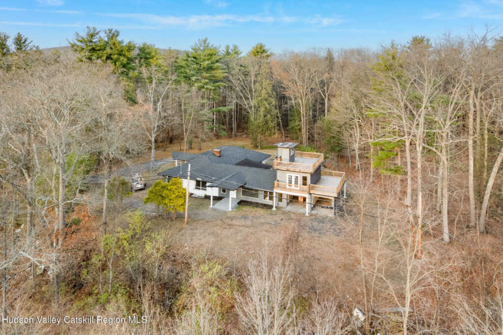 233 Forest Hill Drive, Kingston, NY 12401 - Photo 10 of 42