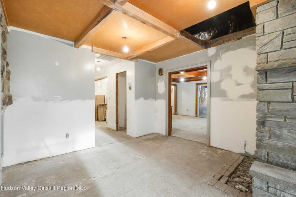 233 Forest Hill Drive, Kingston, NY 12401 - Photo 13 of 42