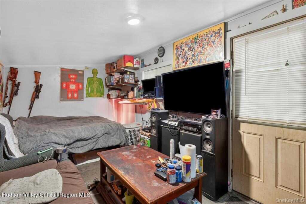 425 Main Street, Rosendale, NY 12472 - Photo 15 of 39