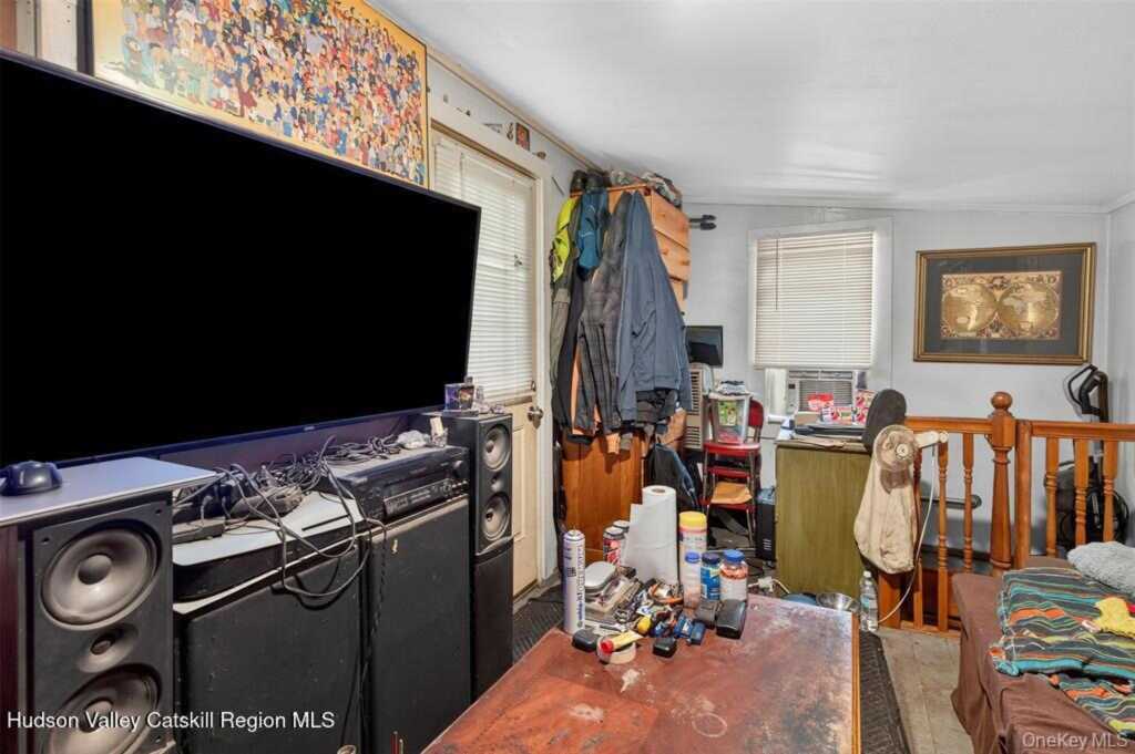 425 Main Street, Rosendale, NY 12472 - Photo 16 of 39