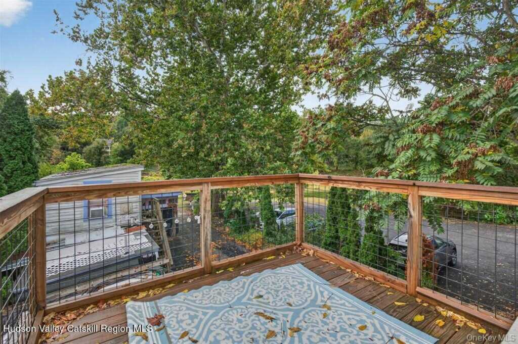 425 Main Street, Rosendale, NY 12472 - Photo 17 of 39