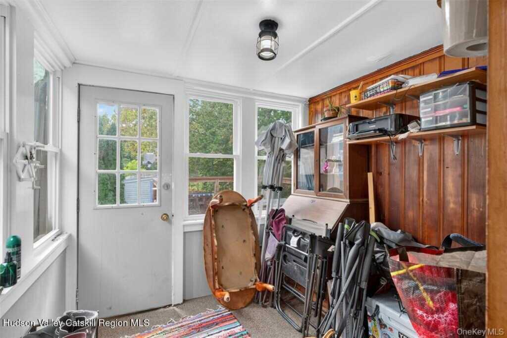 425 Main Street, Rosendale, NY 12472 - Photo 18 of 39