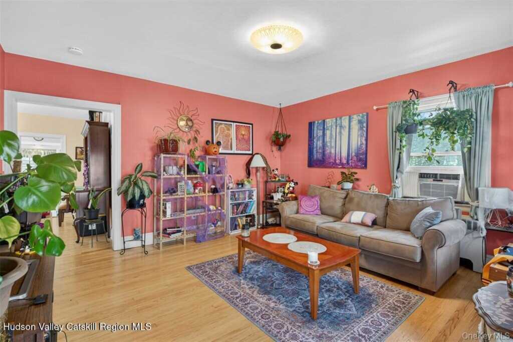 425 Main Street, Rosendale, NY 12472 - Photo 25 of 39