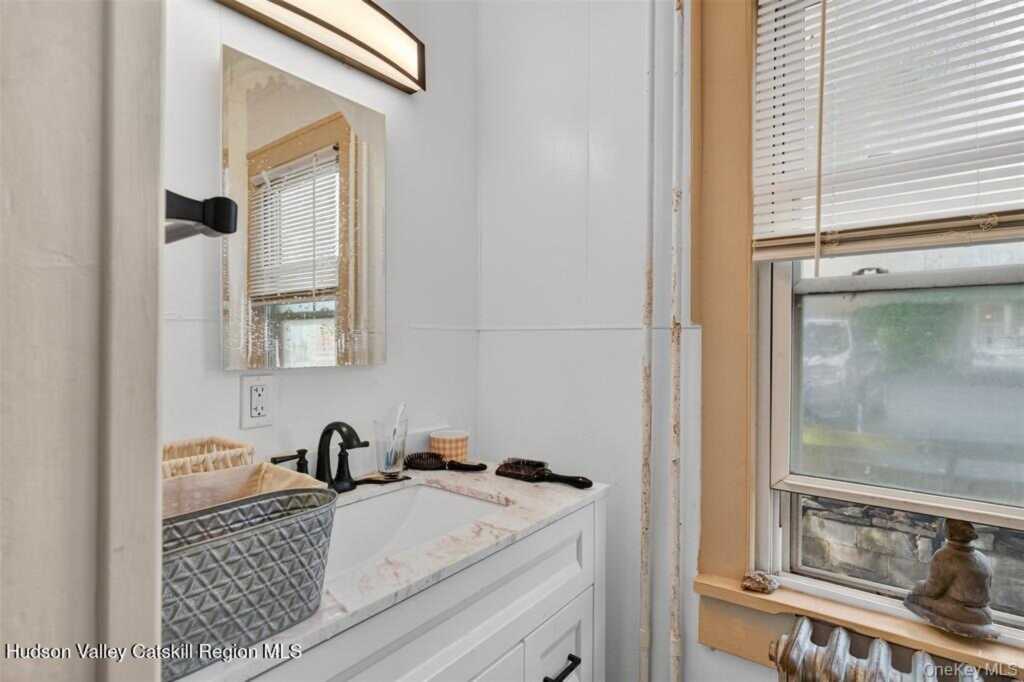 425 Main Street, Rosendale, NY 12472 - Photo 32 of 39