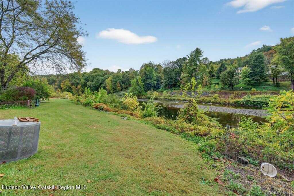 425 Main Street, Rosendale, NY 12472 - Photo 38 of 39