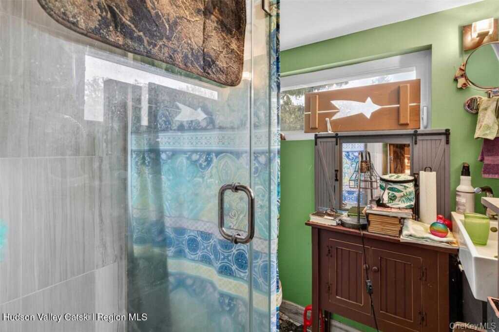 425 Main Street, Rosendale, NY 12472 - Photo 9 of 39