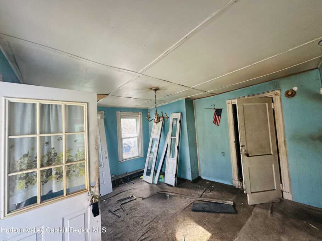 99 3rd Avenue, Kingston, NY 12401 - Photo 3 of 7