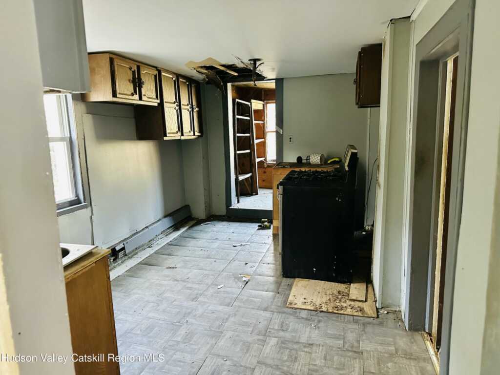 99 3rd Avenue, Kingston, NY 12401 - Photo 4 of 7