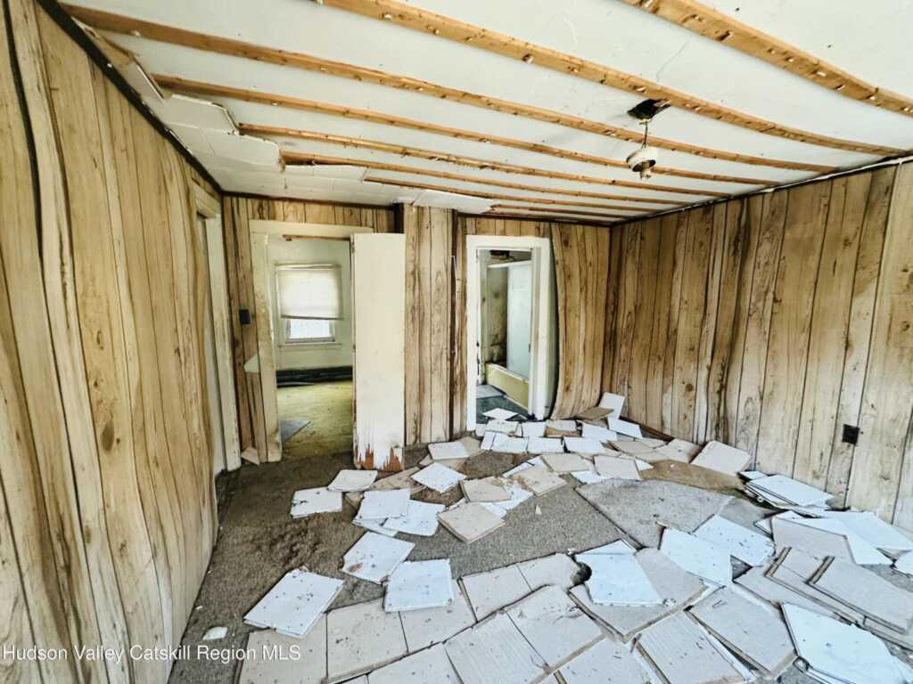 99 3rd Avenue, Kingston, NY 12401 - Photo 6 of 7