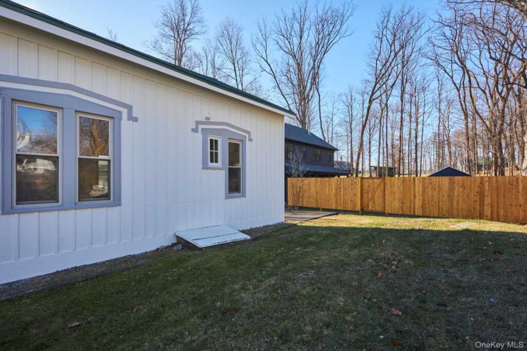 16 Oak Street, Unit #B, Rhinebeck, NY 12572 - Photo 10 of 14