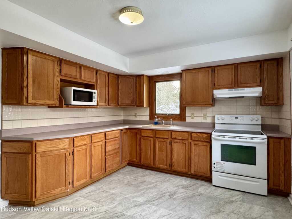 18 Cherry Hill Road, New Paltz, NY 12561 - Photo 8 of 30