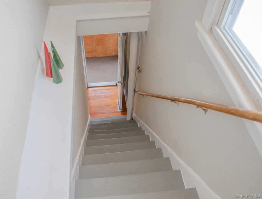 49 Gill Street, Kingston, NY 12401 - Photo 11 of 34