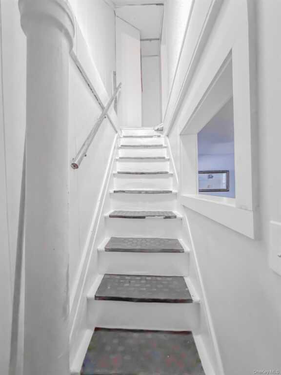 49 Gill Street, Kingston, NY 12401 - Photo 19 of 34