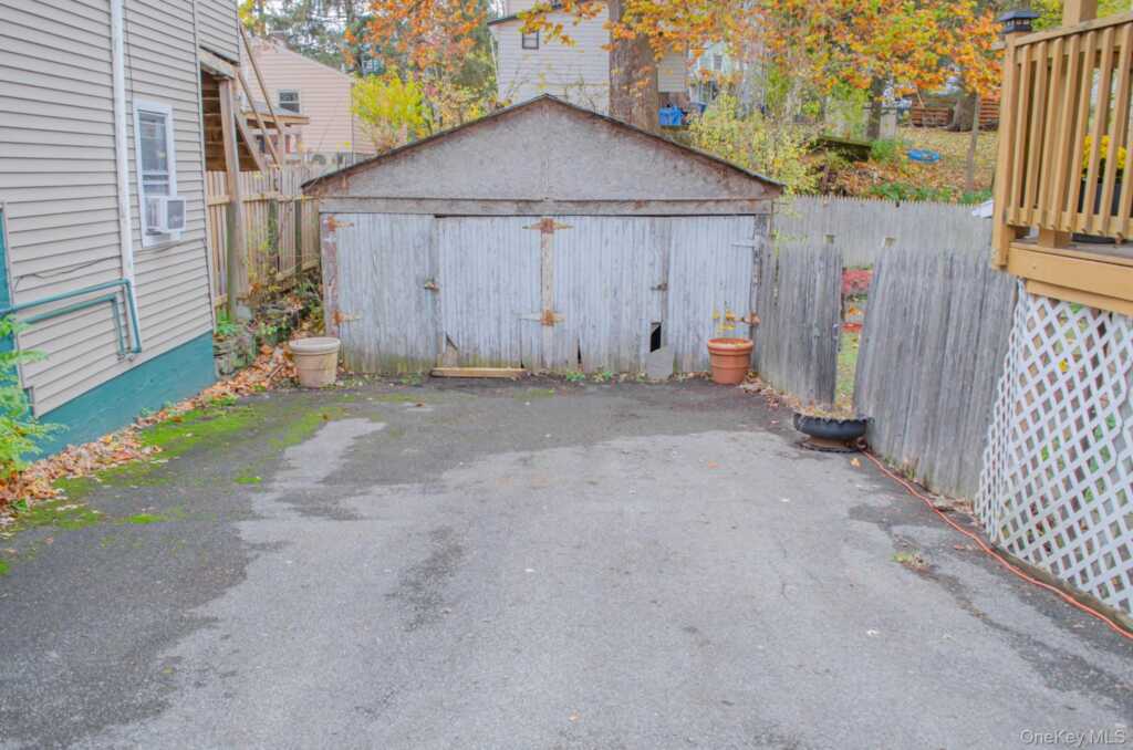 49 Gill Street, Kingston, NY 12401 - Photo 32 of 34