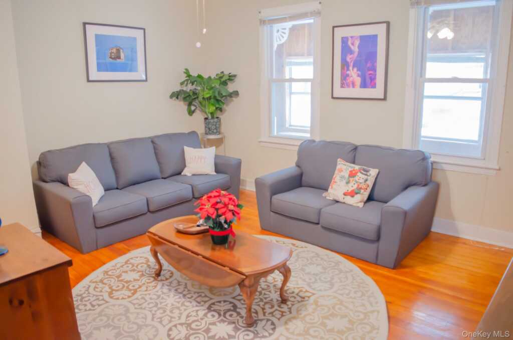 49 Gill Street, Kingston, NY 12401 - Photo 5 of 34