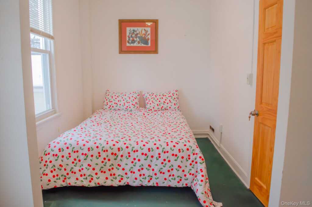 49 Gill Street, Kingston, NY 12401 - Photo 8 of 34