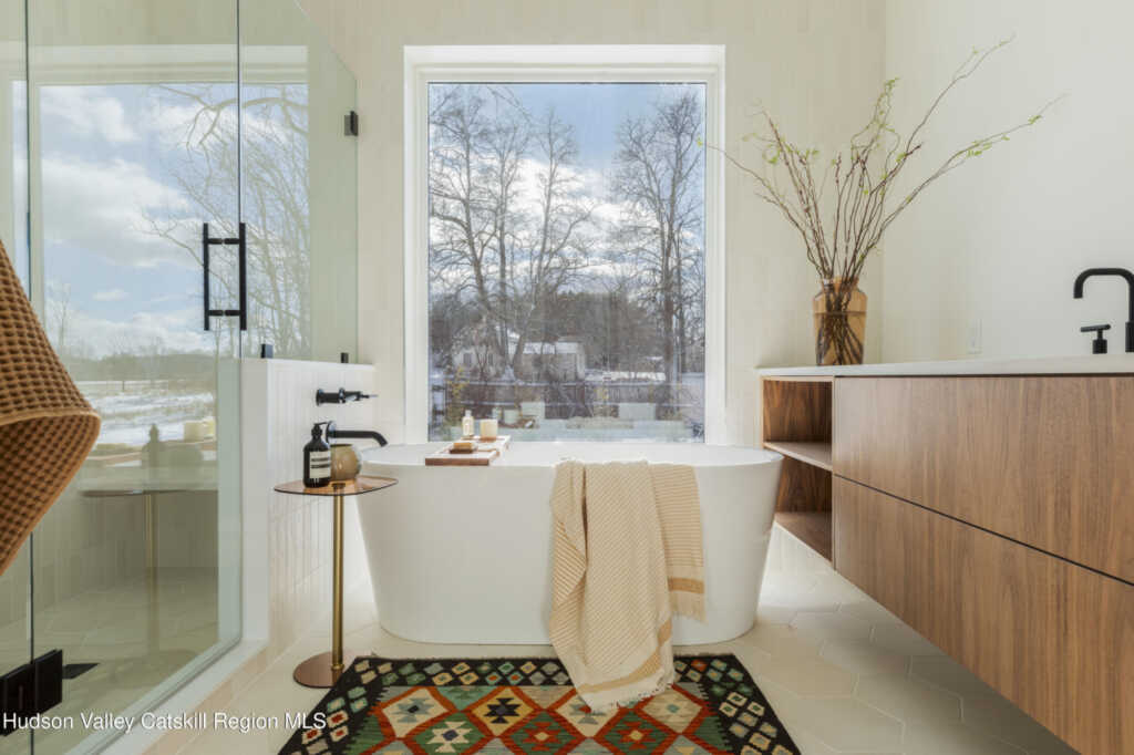 3 Schoolhouse Road, Saugerties, NY 12477 - Photo 4 of 32