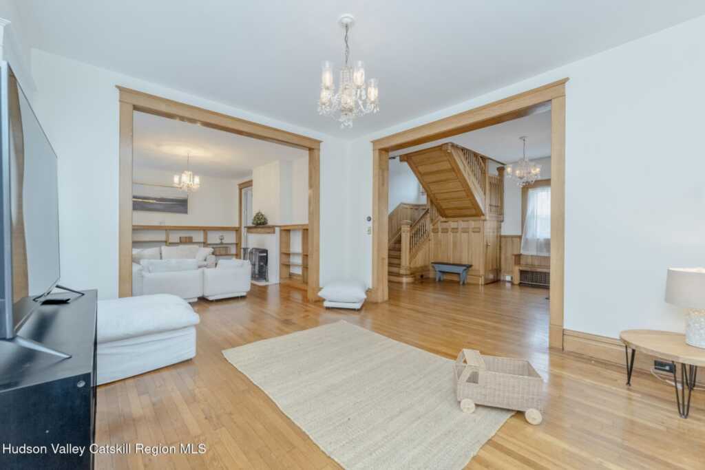 36 Warren Street, Kingston, NY 12401 - Photo 10 of 49