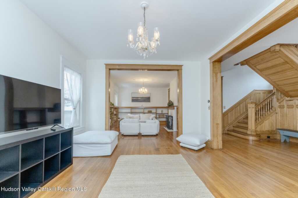 36 Warren Street, Kingston, NY 12401 - Photo 11 of 49