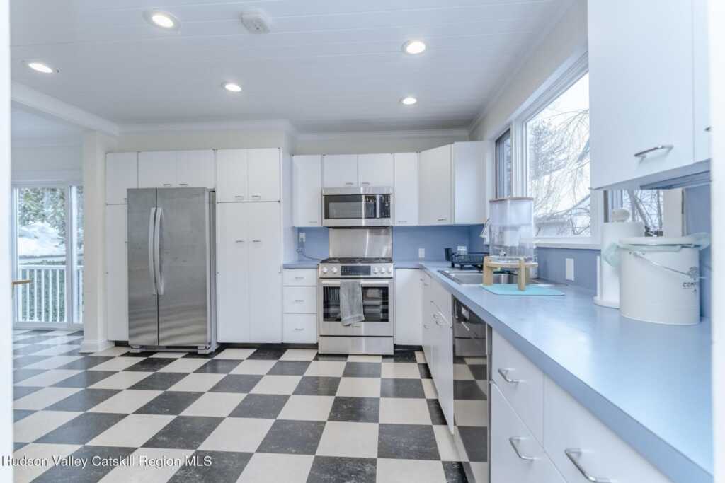 36 Warren Street, Kingston, NY 12401 - Photo 24 of 49