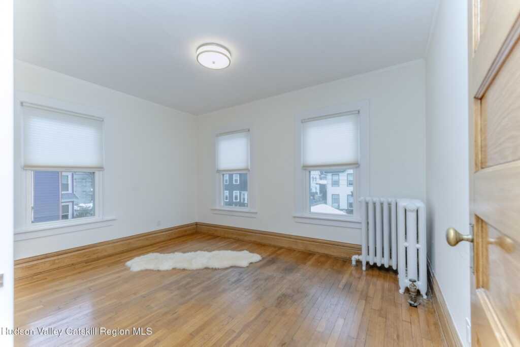 36 Warren Street, Kingston, NY 12401 - Photo 34 of 49