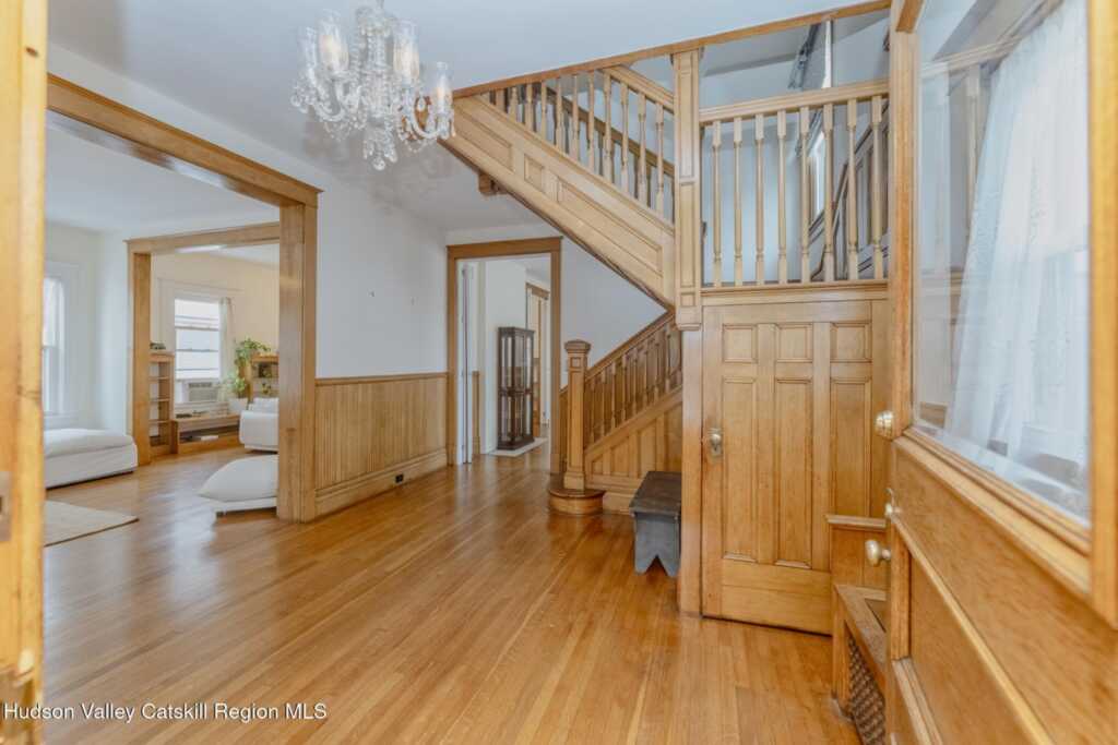 36 Warren Street, Kingston, NY 12401 - Photo 7 of 49