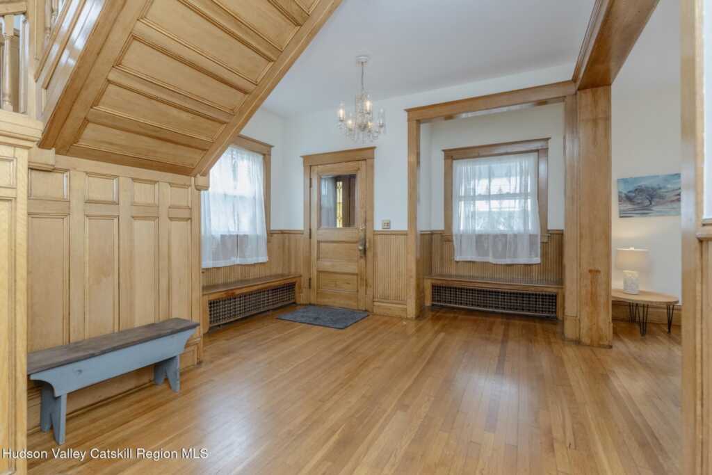 36 Warren Street, Kingston, NY 12401 - Photo 8 of 49