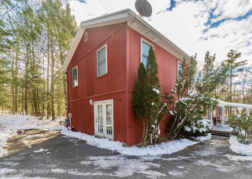 28 John Carle Road, Saugerties, NY 12477 - Photo 7 of 50